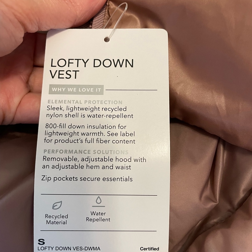 Athleta Lofty Down Puffer Vest w/detachable hood. Size Small NWT! Retail $150 - Picture 6 of 9